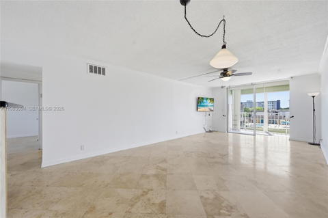 Real estate property located at 4320 Washington St #410, Broward, Tallwood North Condo, Hollywood, FL