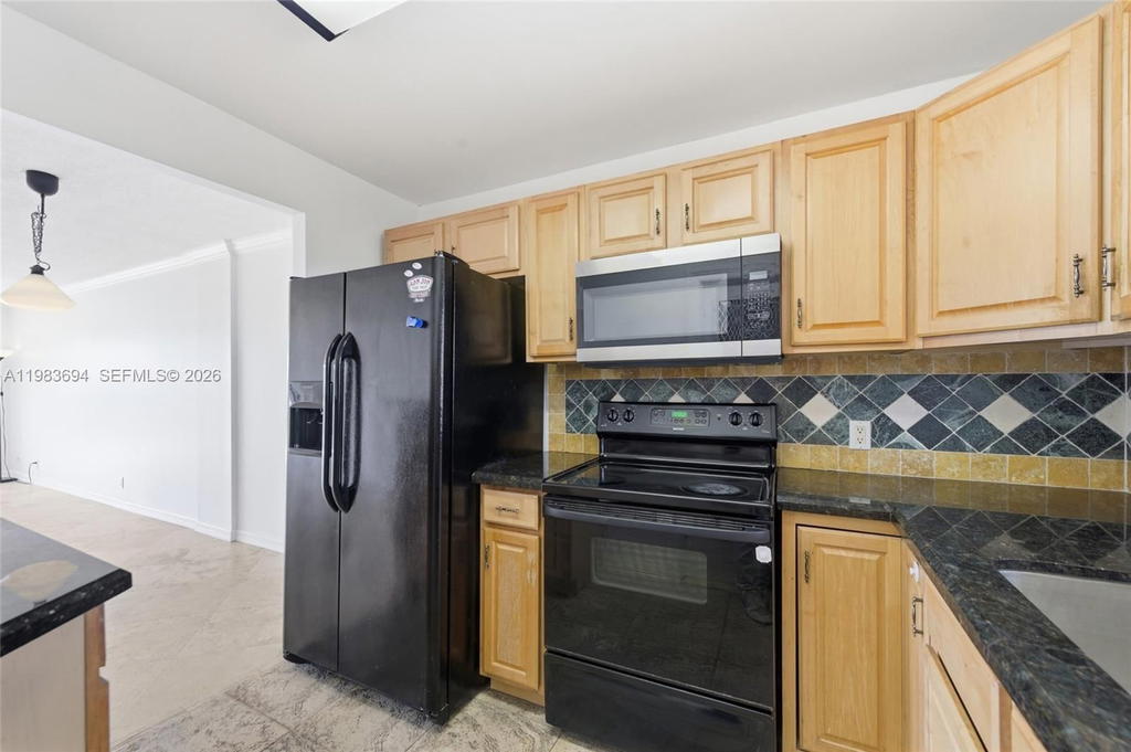 Real estate property located at 4320 Washington St #410, Broward, Tallwood North Condo, Hollywood, FL