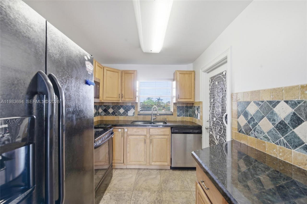 Real estate property located at 4320 Washington St #410, Broward, Tallwood North Condo, Hollywood, FL