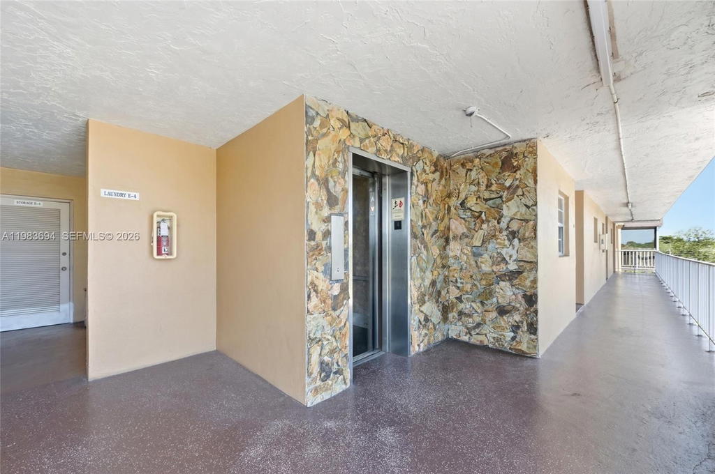 Real estate property located at 4320 Washington St #410, Broward, Tallwood North Condo, Hollywood, FL