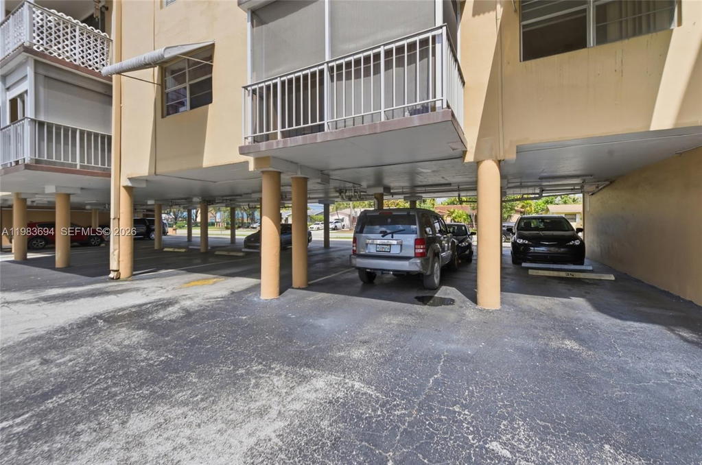 Real estate property located at 4320 Washington St #410, Broward, Tallwood North Condo, Hollywood, FL