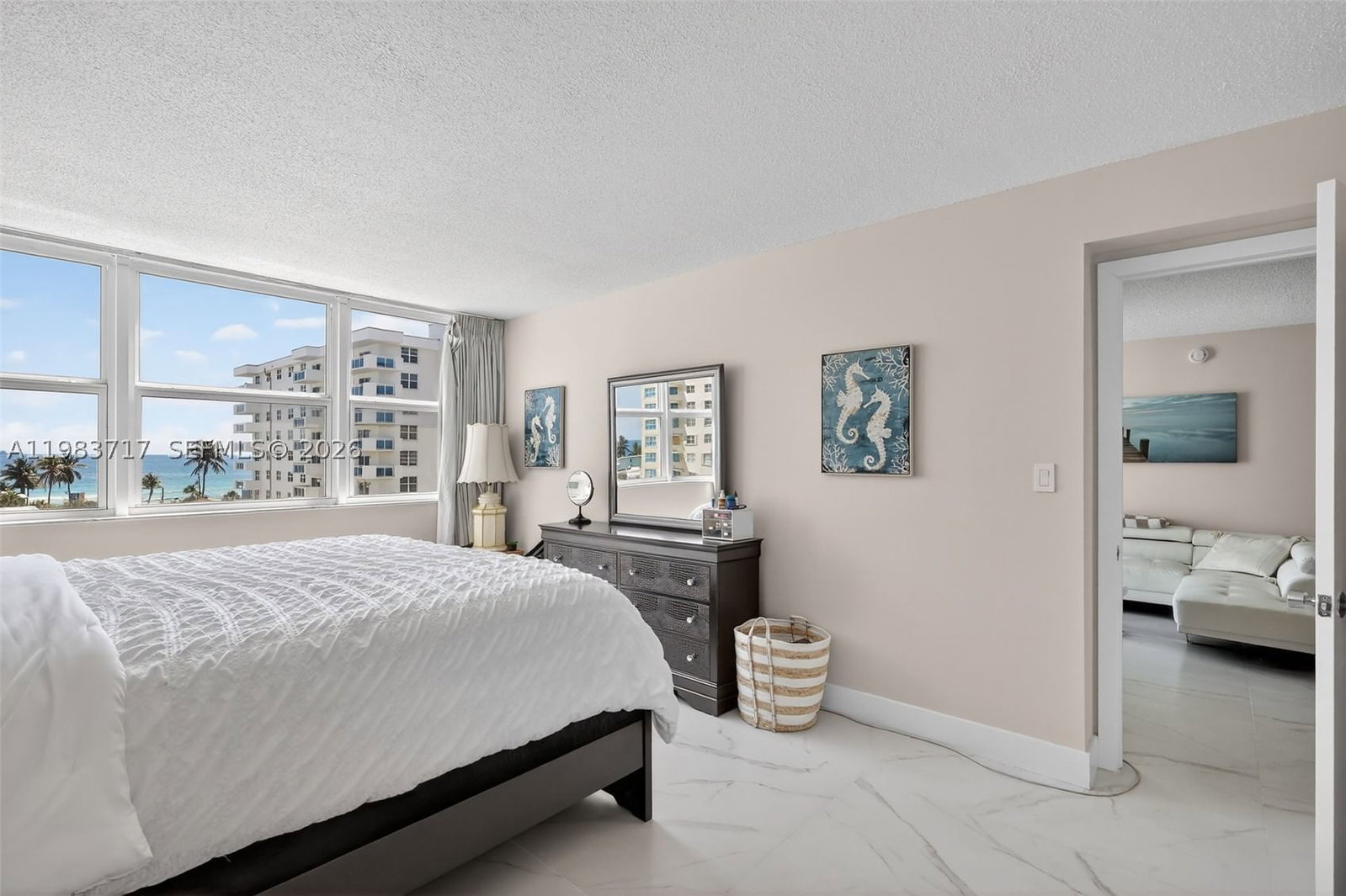 Real estate property located at 1410 Ocean Dr #601, Broward, Trafalgar Towers Condomin, Hollywood, FL