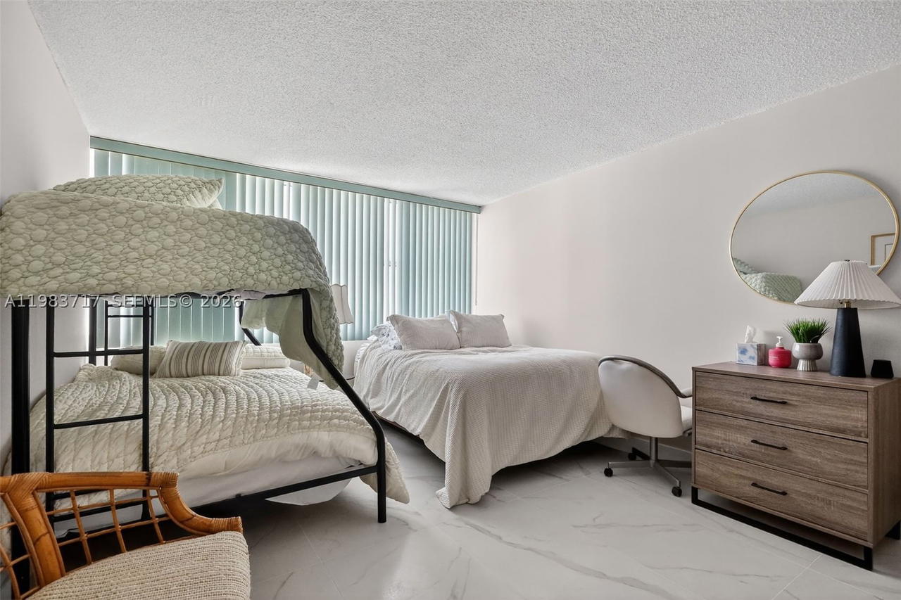 Real estate property located at 1410 Ocean Dr #601, Broward, Trafalgar Towers Condomin, Hollywood, FL