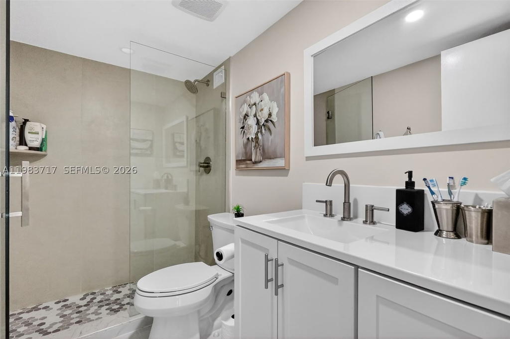 Real estate property located at 1410 Ocean Dr #601, Broward, Trafalgar Towers Condomin, Hollywood, FL
