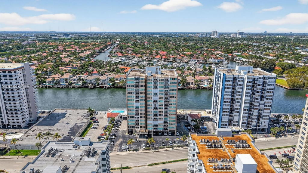 Real estate property located at 1410 Ocean Dr #601, Broward, Trafalgar Towers Condomin, Hollywood, FL