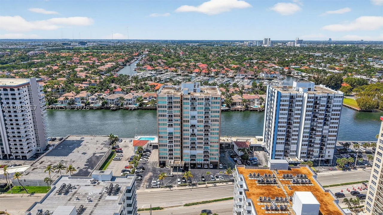 Real estate property located at 1410 Ocean Dr #601, Broward, Trafalgar Towers Condomin, Hollywood, FL