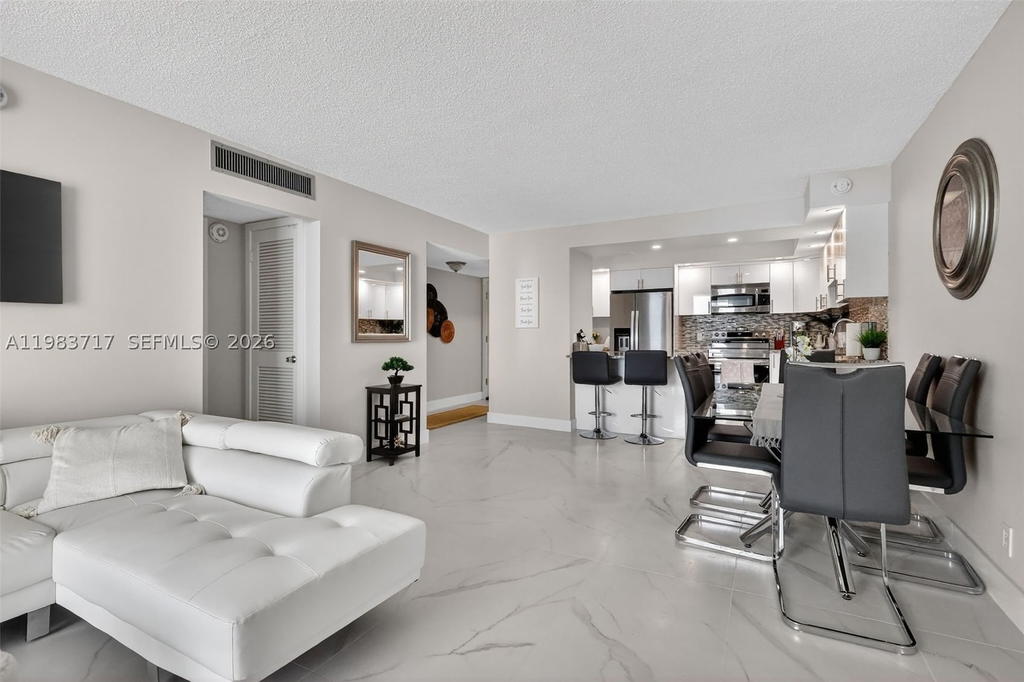 Real estate property located at 1410 Ocean Dr #601, Broward, Trafalgar Towers Condomin, Hollywood, FL