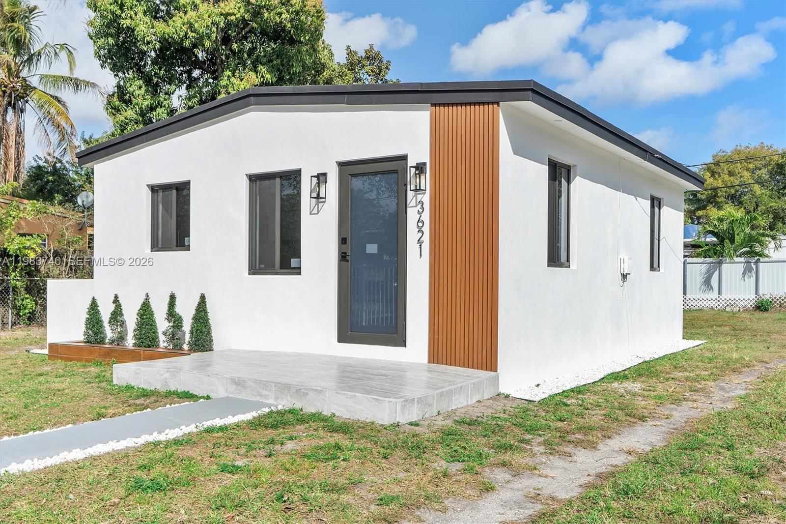 Real estate property located at 3621 48th Ave, Broward, Lake Forest Sec One, West Park, FL