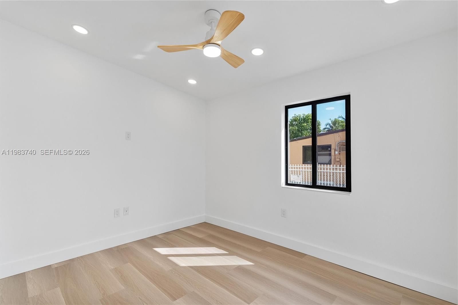 Real estate property located at 3621 48th Ave, Broward, Lake Forest Sec One, West Park, FL