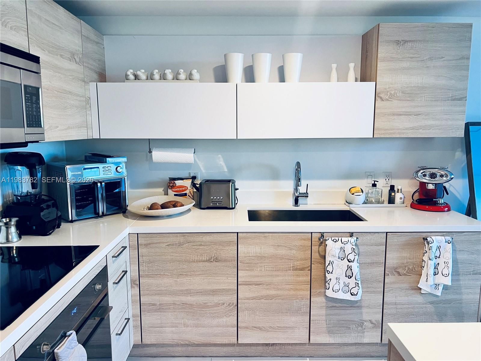 Real estate property located at 16385 BISCAYNE BLVD #303, Miami-dade, The Harbour North, Sunny Isles Beach, FL