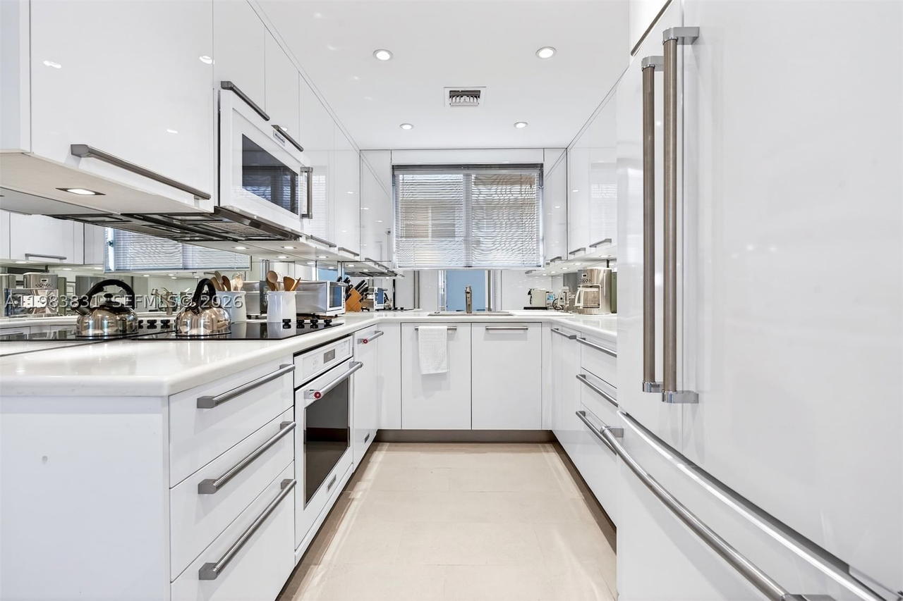 Real estate property located at 10178 Collins Ave #208, Miami-dade, Brownstone Co-op Apts Inc, Bal Harbour, FL