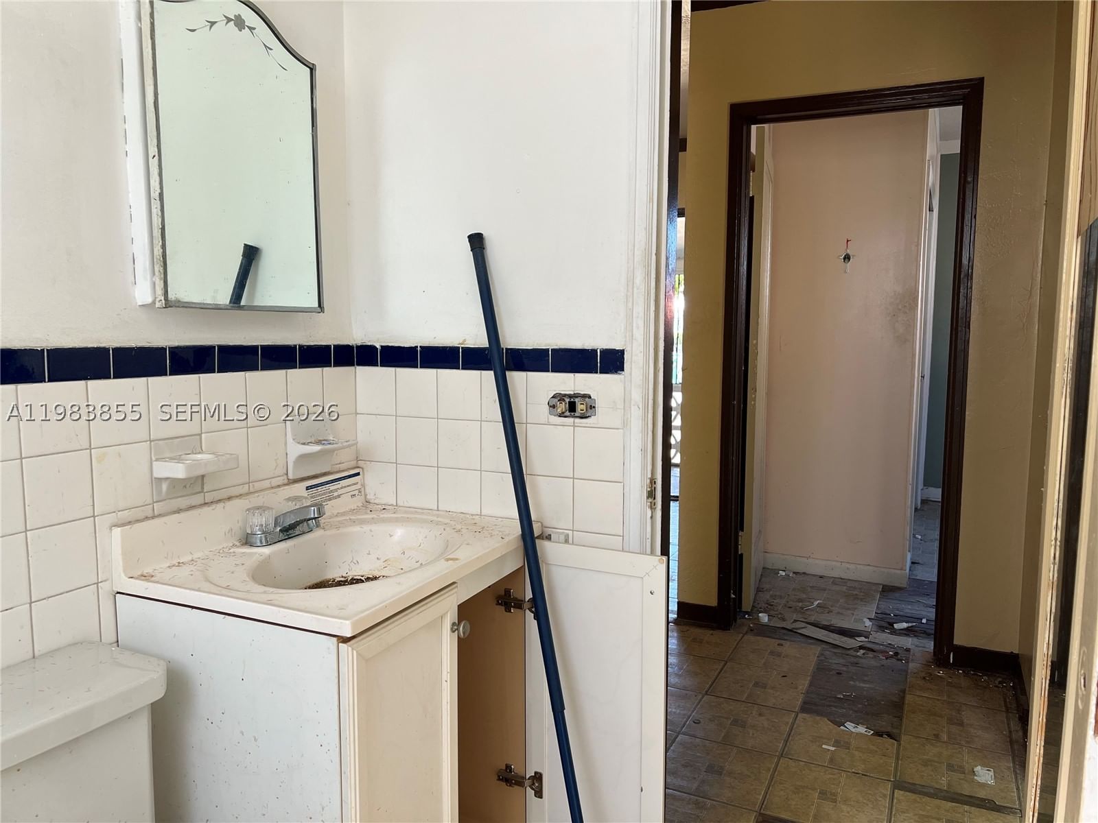 Real estate property located at 4420 3rd St, Miami-dade, Roosevelt Heights Addn, Miami, FL