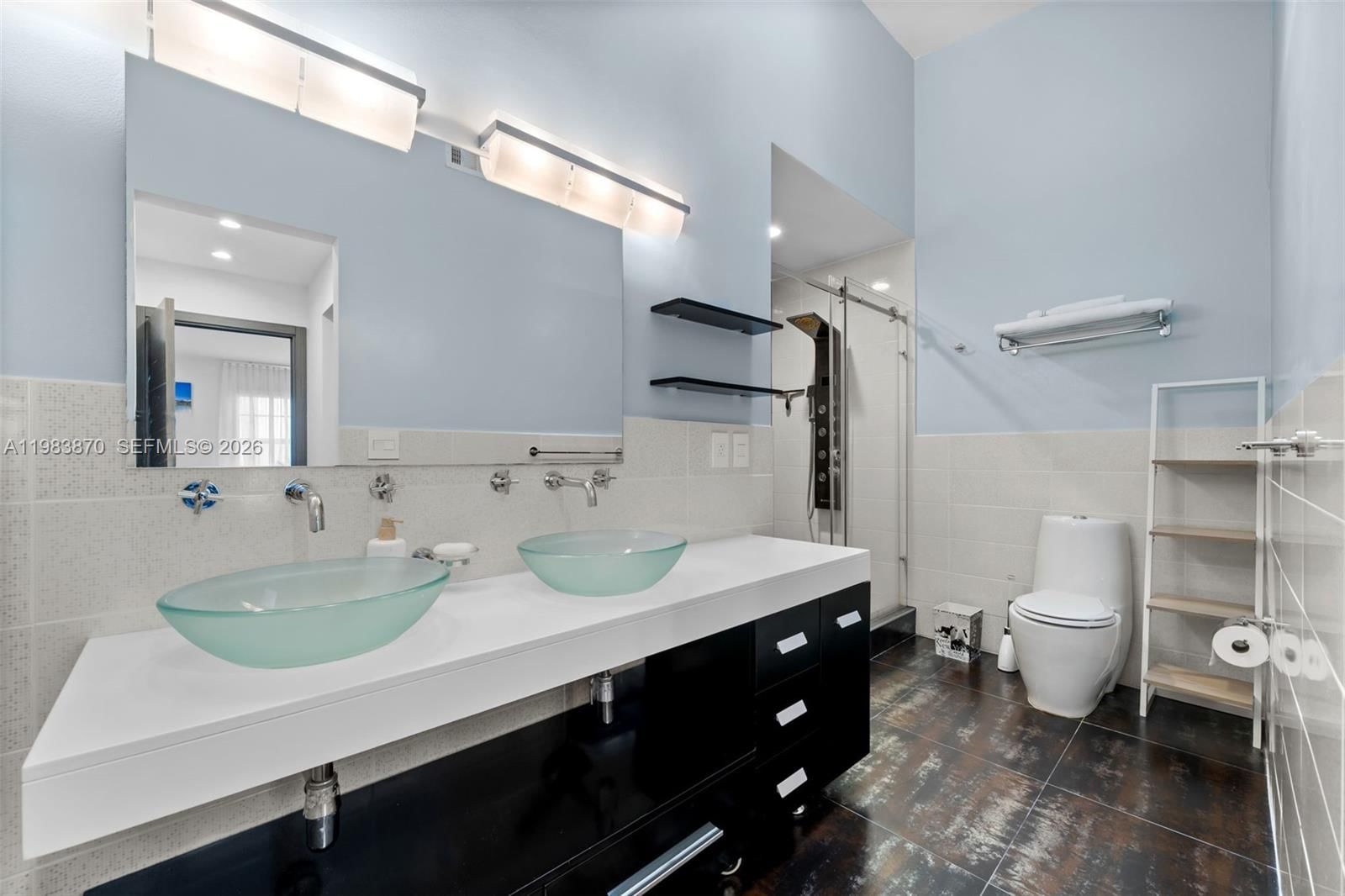 Real estate property located at 21244 Harbor Way #213-21, Miami-dade, Costain Villas Harbor Vil, Aventura, FL