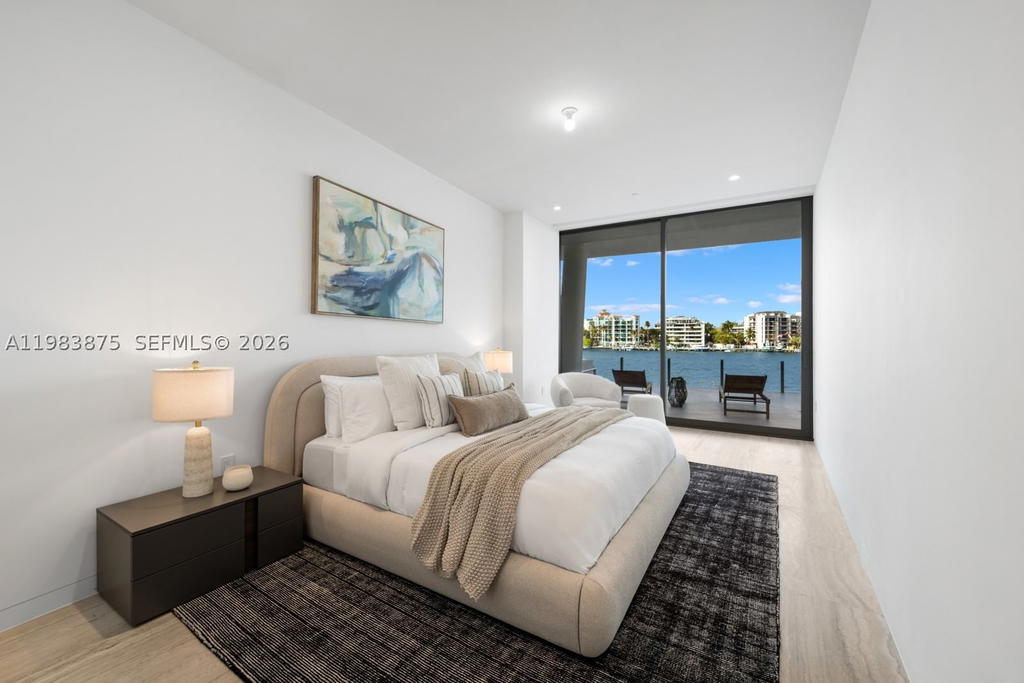 Real estate property located at 5 Grove Isle Dr L205, Miami-dade, Vita Grove Isle, Miami, FL