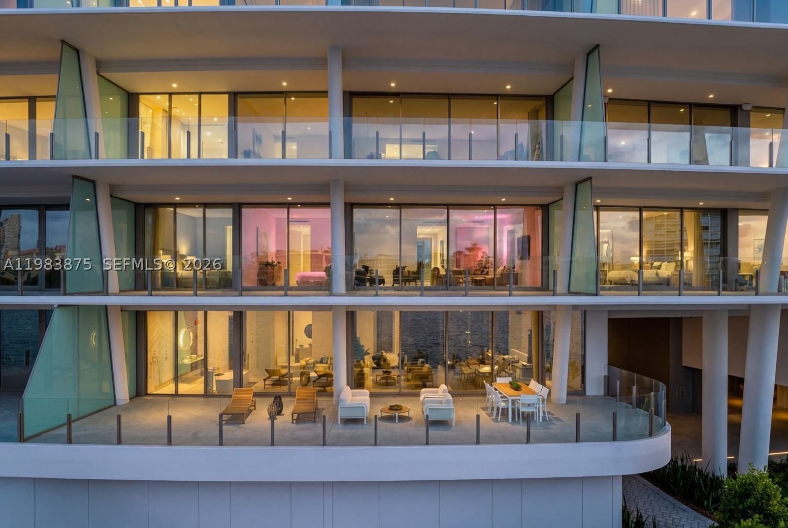 Real estate property located at 5 Grove Isle Dr L205, Miami-dade, Vita Grove Isle, Miami, FL