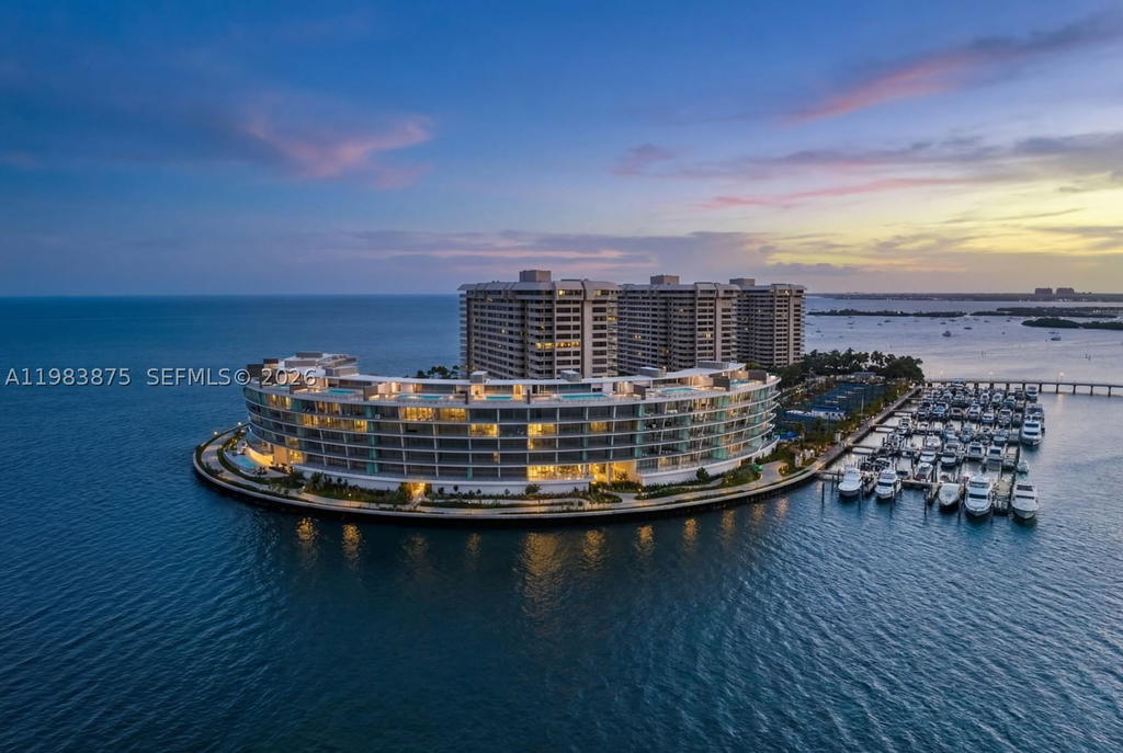 Real estate property located at 5 Grove Isle Dr L205, Miami-dade, Vita Grove Isle, Miami, FL
