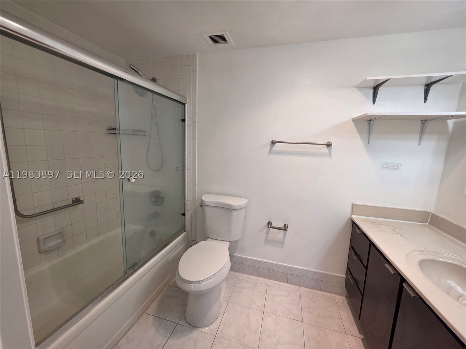 Real estate property located at 919 Hillcrest Dr #210, Broward, Hillcrest East No 20 Cond, Hollywood, FL