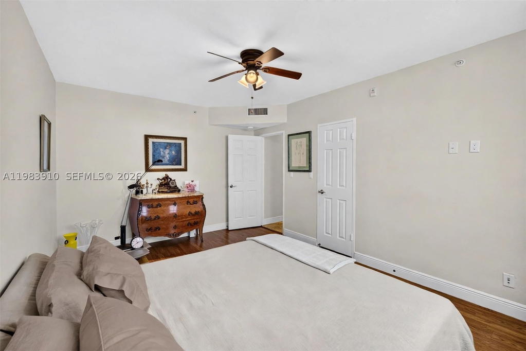 Real estate property located at 3001 Ocean Dr #625, Broward, Residences On Hollywood B, Hollywood, FL