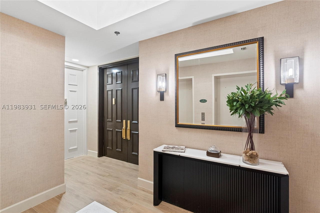 Real estate property located at 626 Coral Way #503, Miami-dade, Gables On The Green Condo, Coral Gables, FL