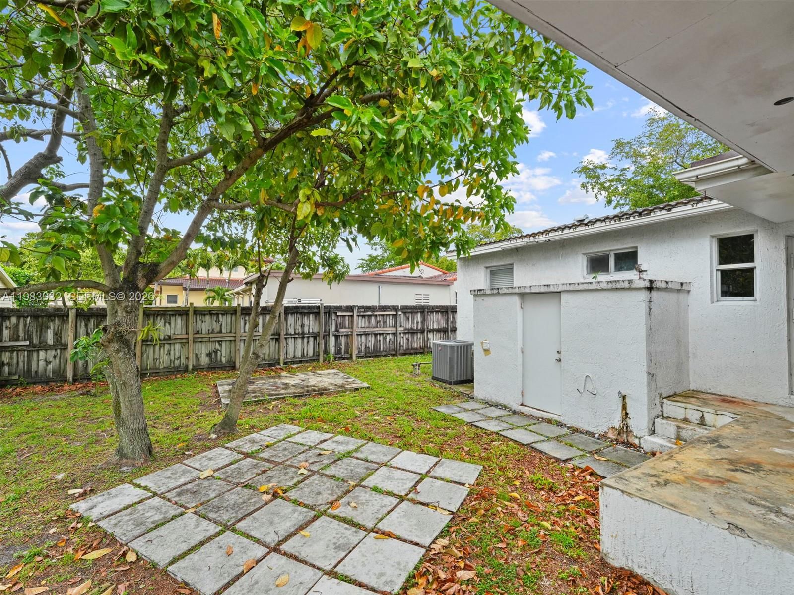 Real estate property located at 6437 10th St, Miami-dade, Alameda, West Miami, FL