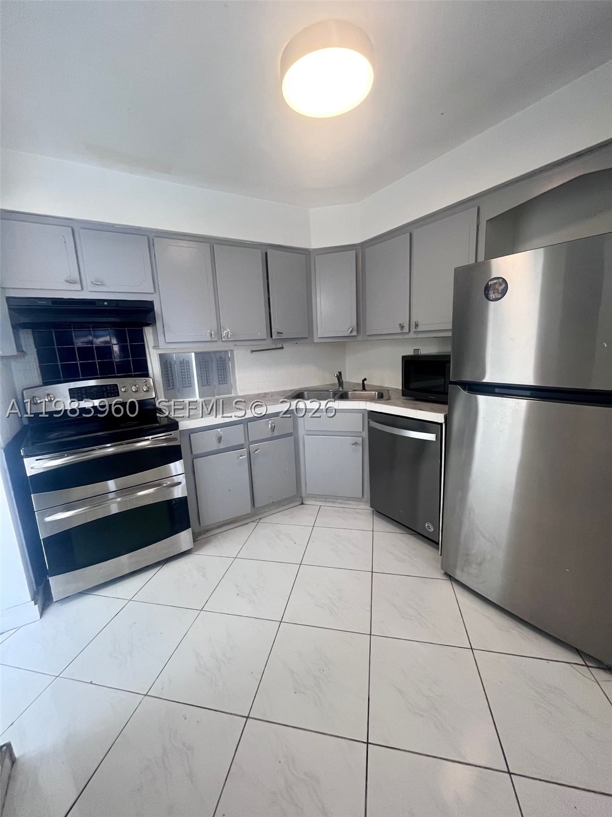 Real estate property located at 1540 191st St #321, Miami-dade, Second Horizons Condo, Miami, FL