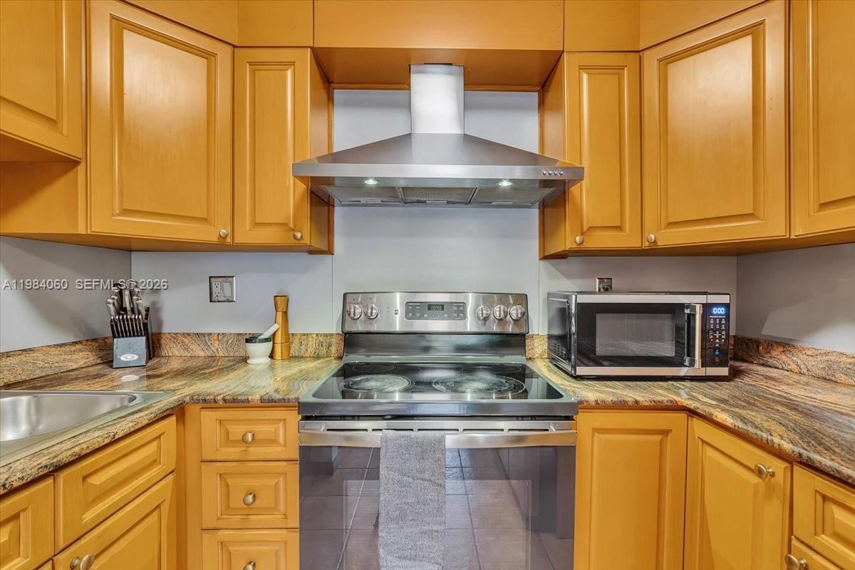 Real estate property located at 8850 123rd Ct H201, Miami-dade, Kenland Bend North Condo, Miami, FL