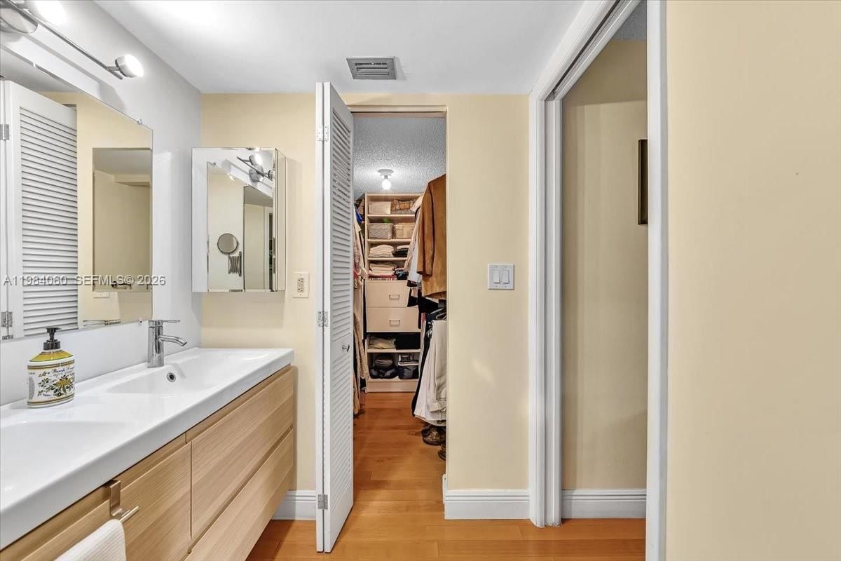 Real estate property located at 8850 123rd Ct H201, Miami-dade, Kenland Bend North Condo, Miami, FL