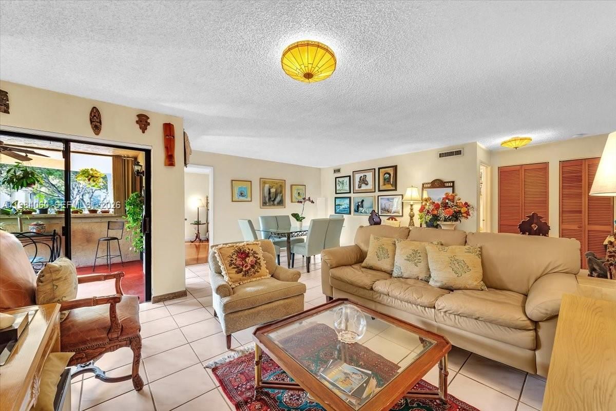 Real estate property located at 8850 123rd Ct H201, Miami-dade, Kenland Bend North Condo, Miami, FL