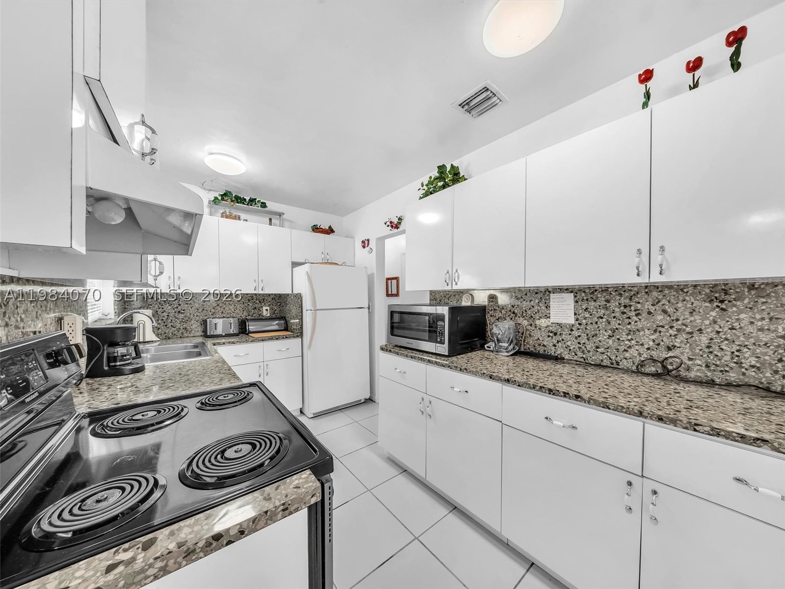 Real estate property located at 3281 170th St, Miami-dade, Bonnie Briar Estates, Miami Gardens, FL