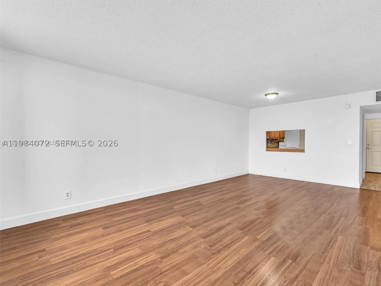 Real estate property located at 1170 191st St #24, Miami-dade, Riviera Condominium Apts, Miami, FL