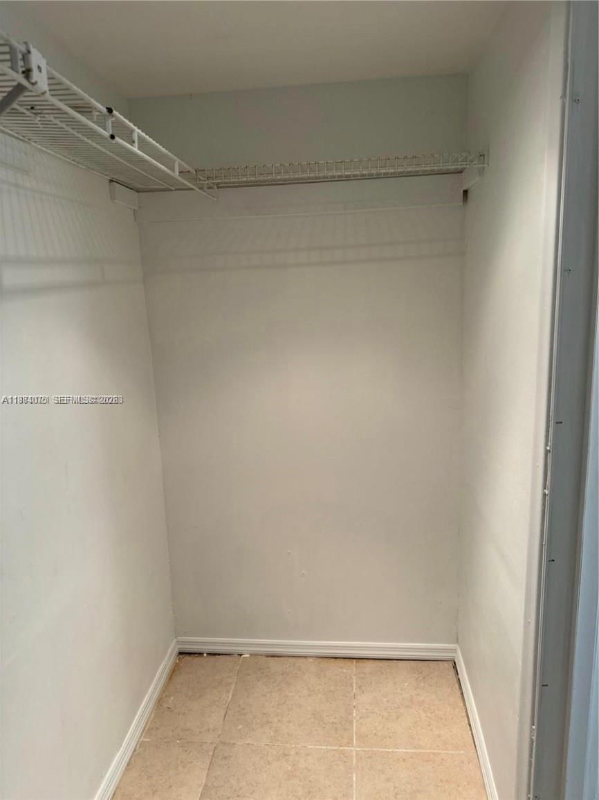Real estate property located at 20850 San Simeon Way #107-5, Miami-dade, Lakeview Of The Calf Club, Miami, FL
