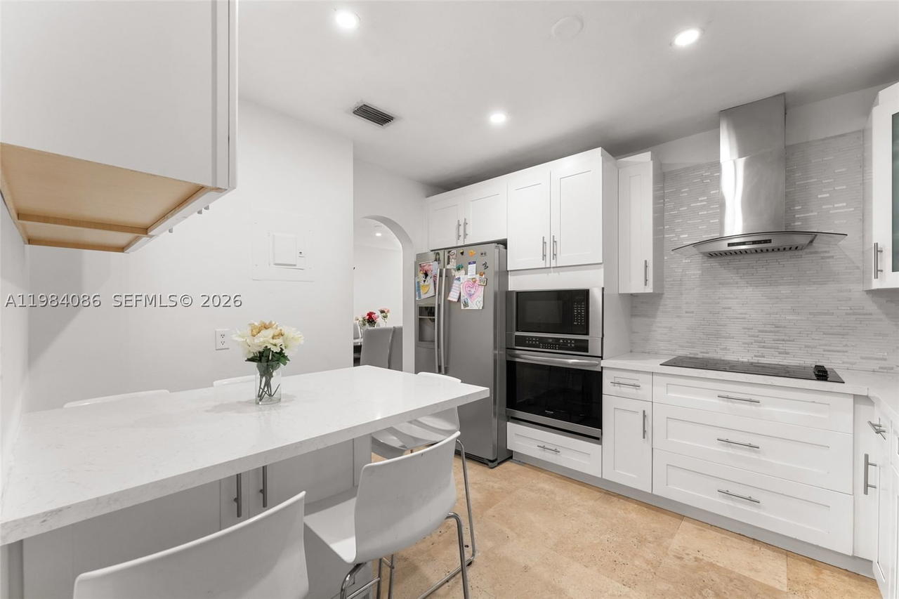 Real estate property located at 2054 Alton Rd, Miami-dade, Amd Plat Of Sunset Lake S, Miami Beach, FL
