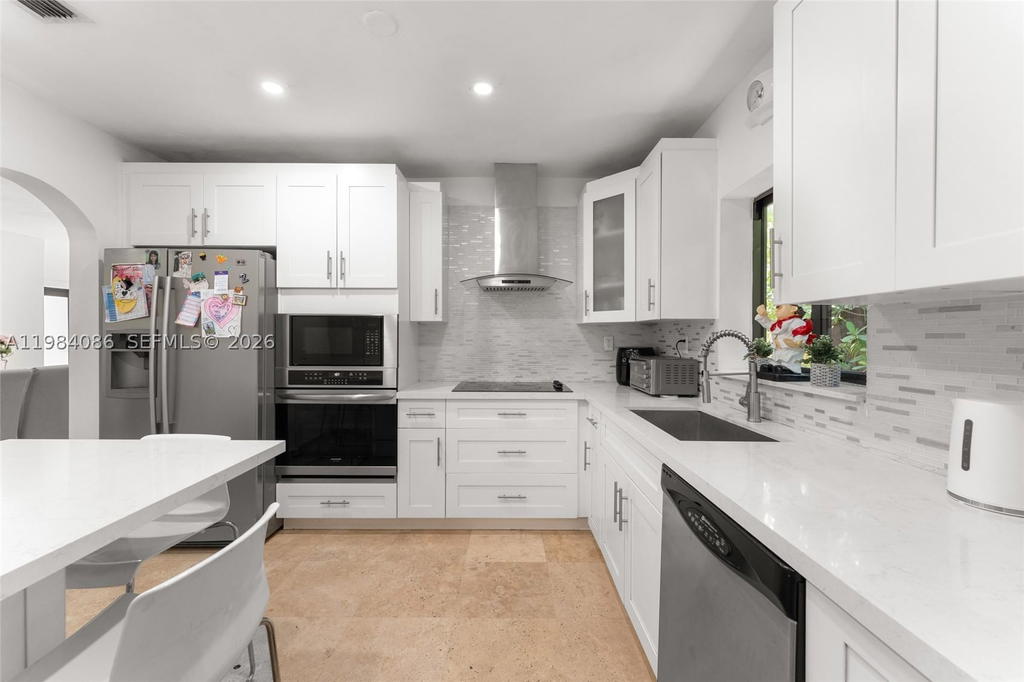 Real estate property located at 2054 Alton Rd, Miami-dade, Amd Plat Of Sunset Lake S, Miami Beach, FL