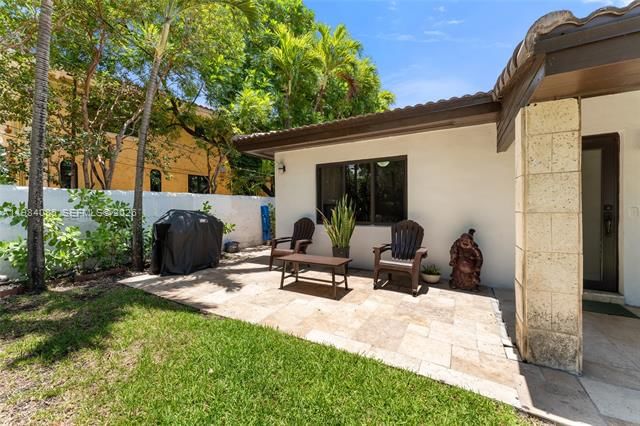 Real estate property located at 2054 Alton Rd, Miami-dade, Amd Plat Of Sunset Lake S, Miami Beach, FL