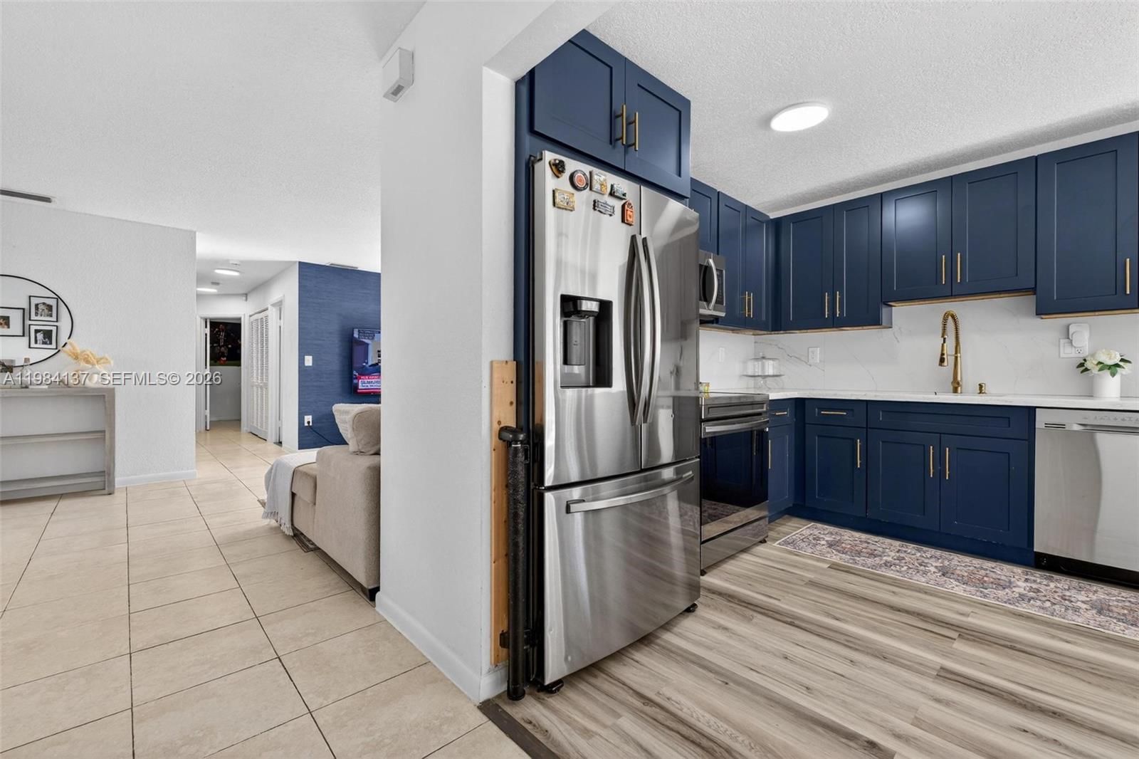 Real estate property located at 9756 222nd St, Miami-dade, Lakes By The Bay Sec 5, Cutler Bay, FL