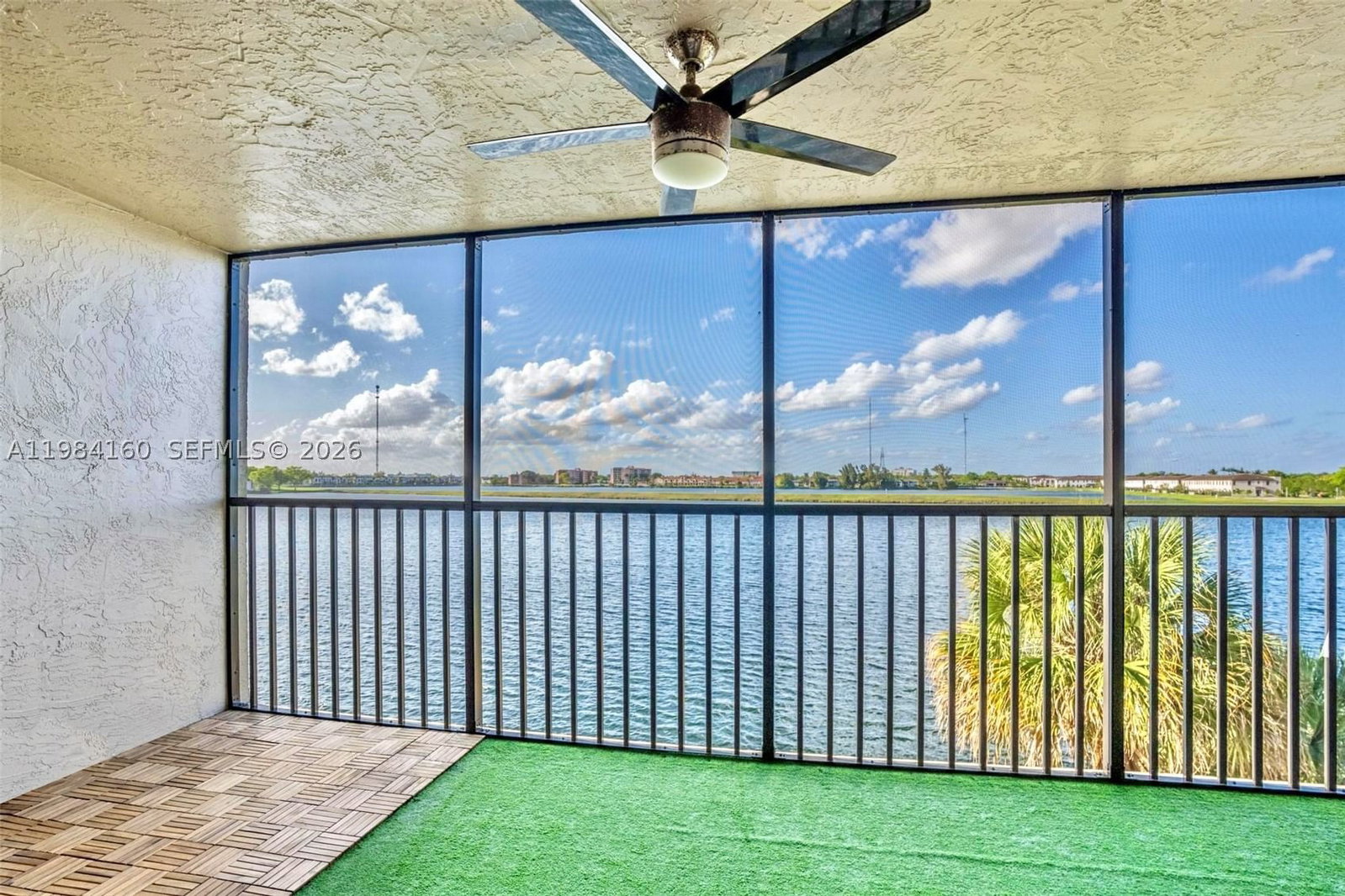 Real estate property located at 605 Ives Dairy Rd #305-7, Miami-dade, Summertree Vilg Calif Cl, Miami, FL