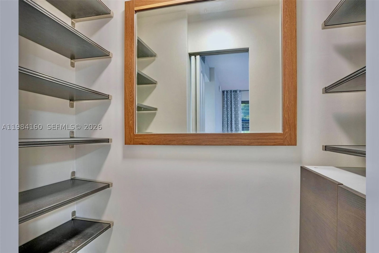 Real estate property located at 605 Ives Dairy Rd #305-7, Miami-dade, Summertree Vilg Calif Cl, Miami, FL