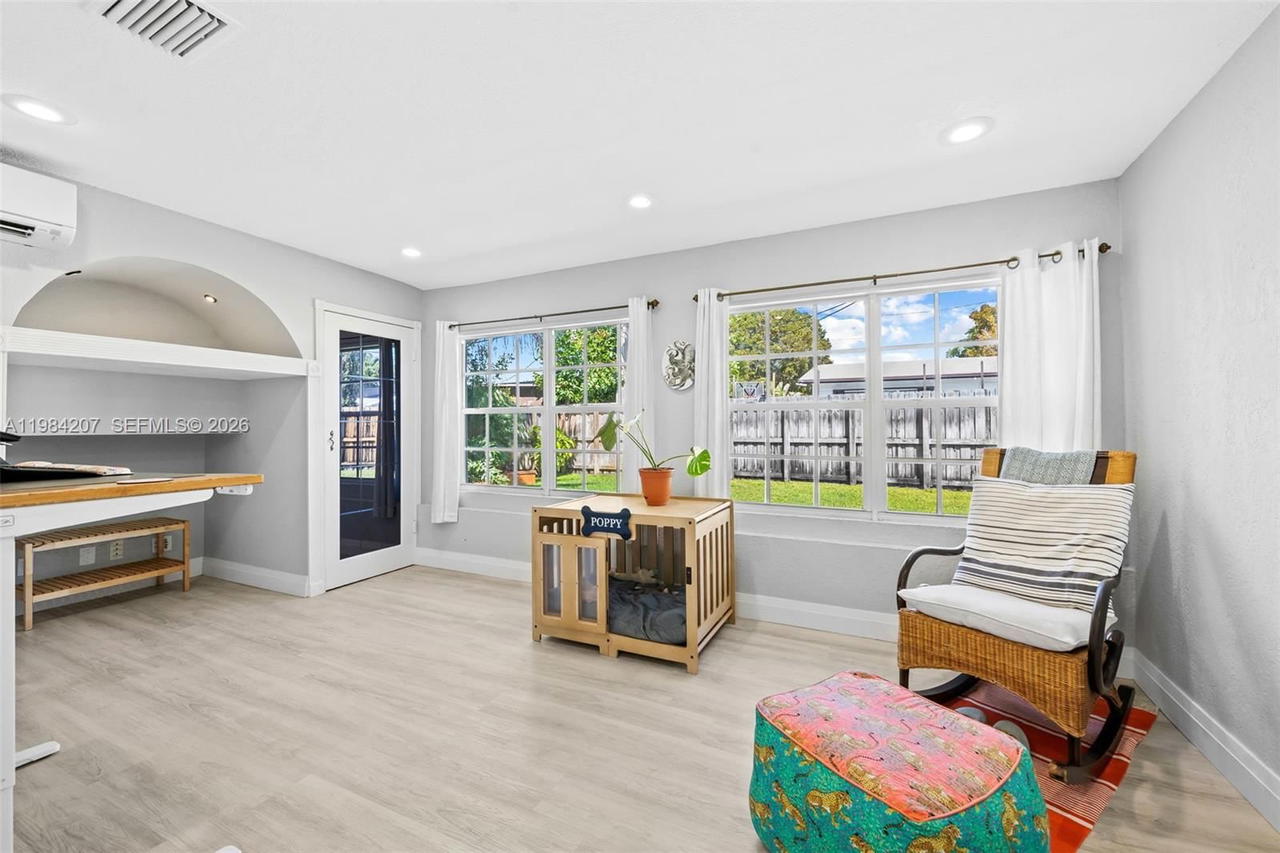 Real estate property located at 1431 32nd Pl, Broward, Cresthaven No 8, Pompano Beach, FL