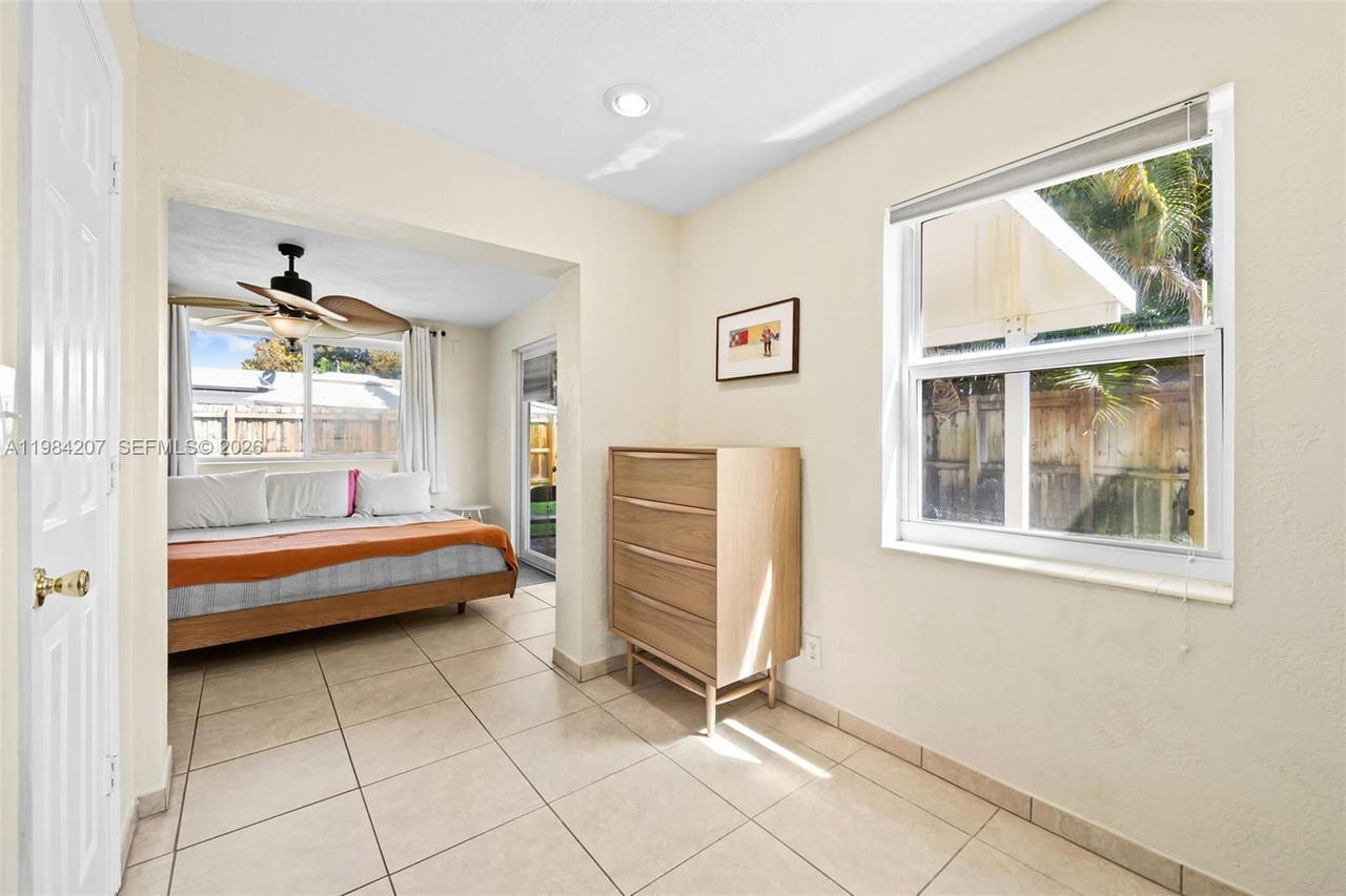 Real estate property located at 1431 32nd Pl, Broward, Cresthaven No 8, Pompano Beach, FL