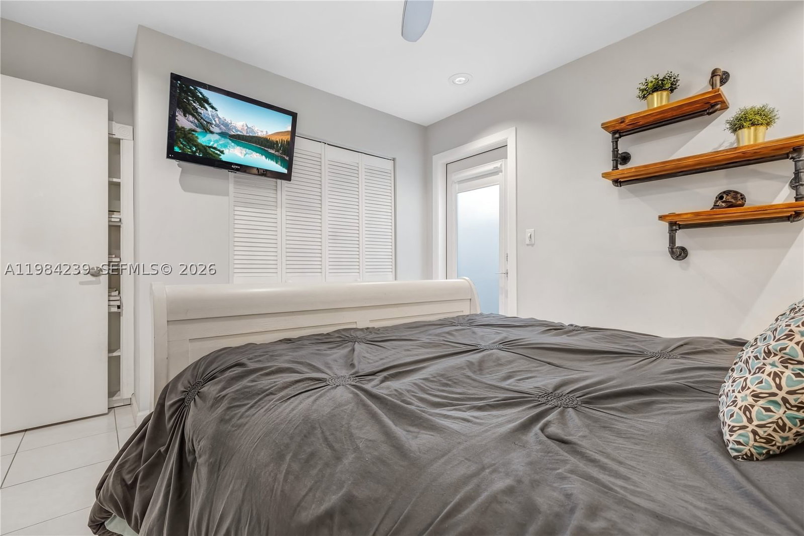 Real estate property located at 5321 153rd Pl S, Miami-dade, Lakes Of The Meadow Sec 3, Miami, FL