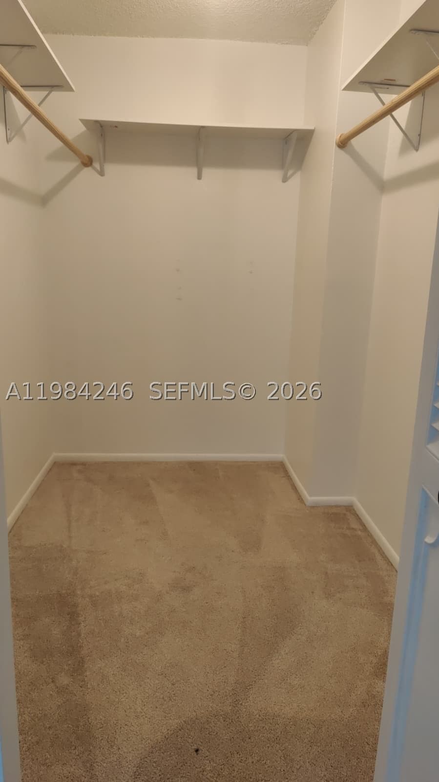 Real estate property located at 800 Parkview Dr #527, Broward, Oceanview Park Condo, Hallandale Beach, FL