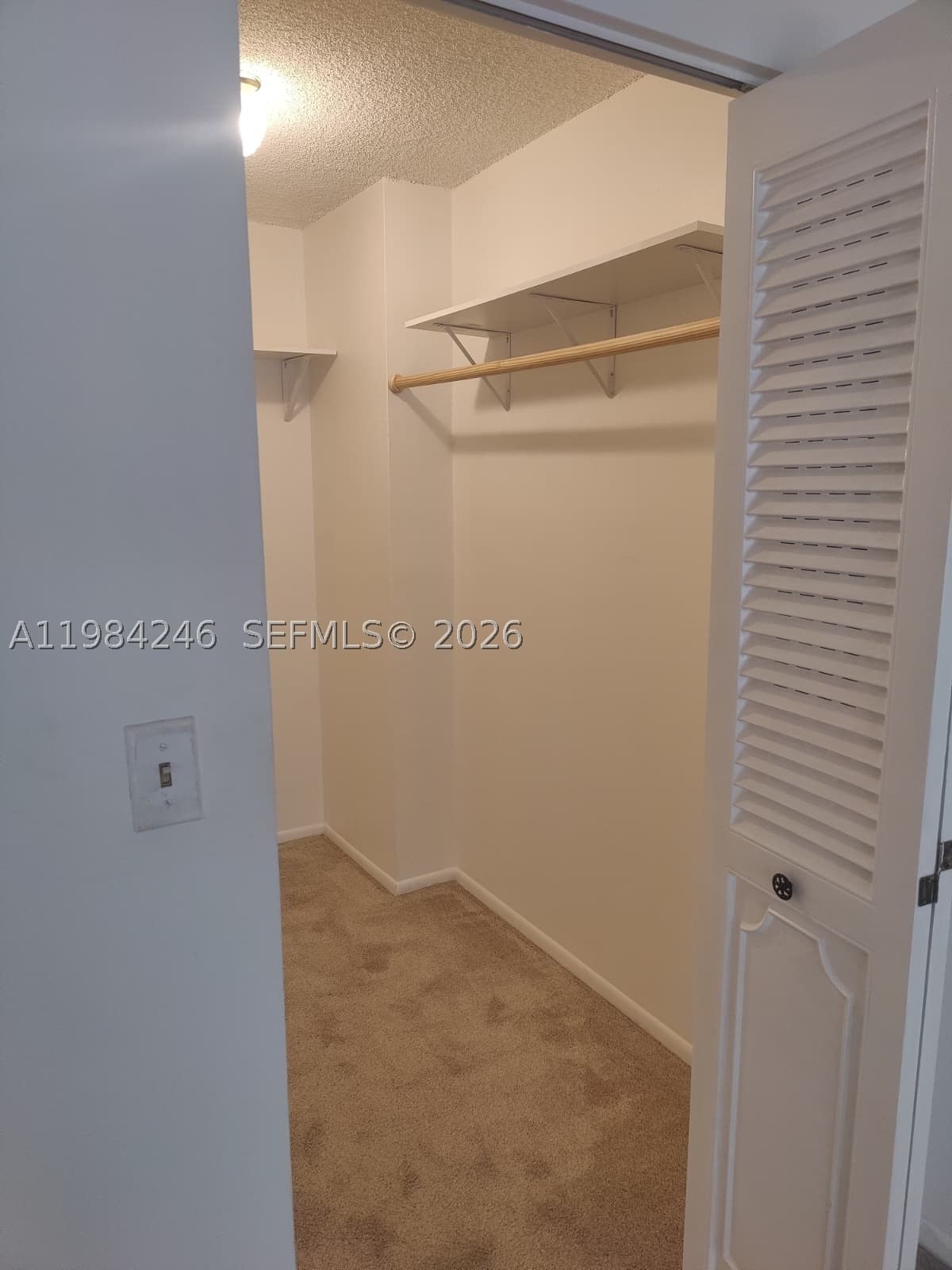 Real estate property located at 800 Parkview Dr #527, Broward, Oceanview Park Condo, Hallandale Beach, FL