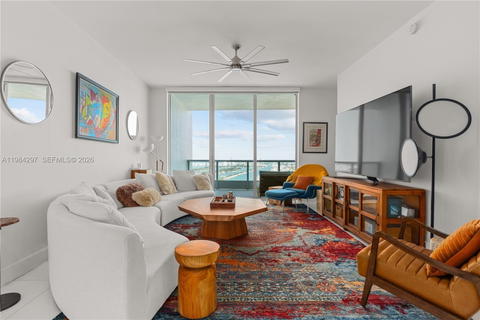 Real estate property located at 900 Biscayne Blvd #5602, Miami-dade, 900 Biscayne Bay Condo, Miami, FL