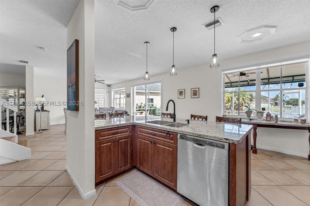 Real estate property located at 627 Willow Bend Rd, Broward, Sector 3 - Parcels H I J, Weston, FL