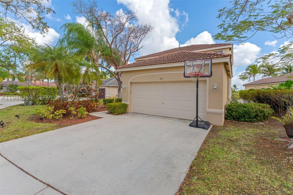 Real estate property located at 627 Willow Bend Rd, Broward, Sector 3 - Parcels H I J, Weston, FL