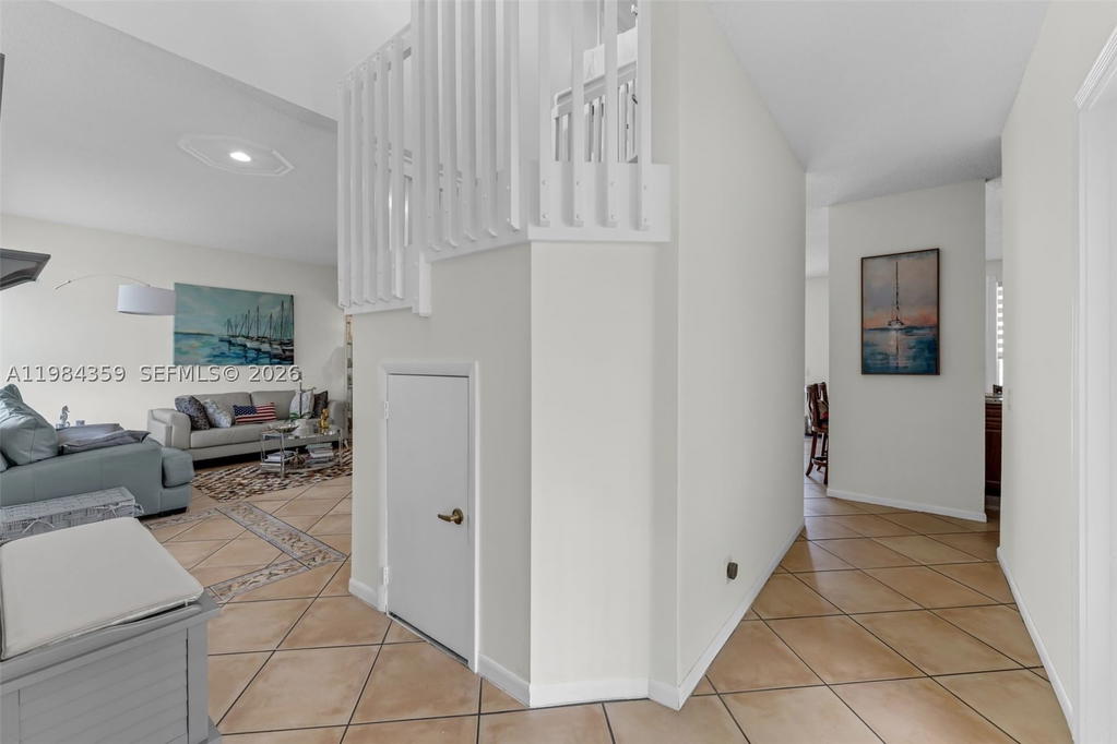 Real estate property located at 627 Willow Bend Rd, Broward, Sector 3 - Parcels H I J, Weston, FL