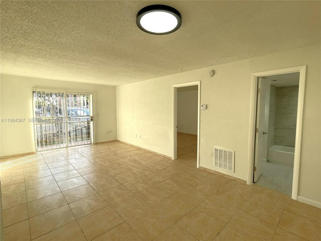 Real estate property located at 4721 7th St #104-12, Miami-dade, Sunset Villas No 3 Condo, Miami, FL