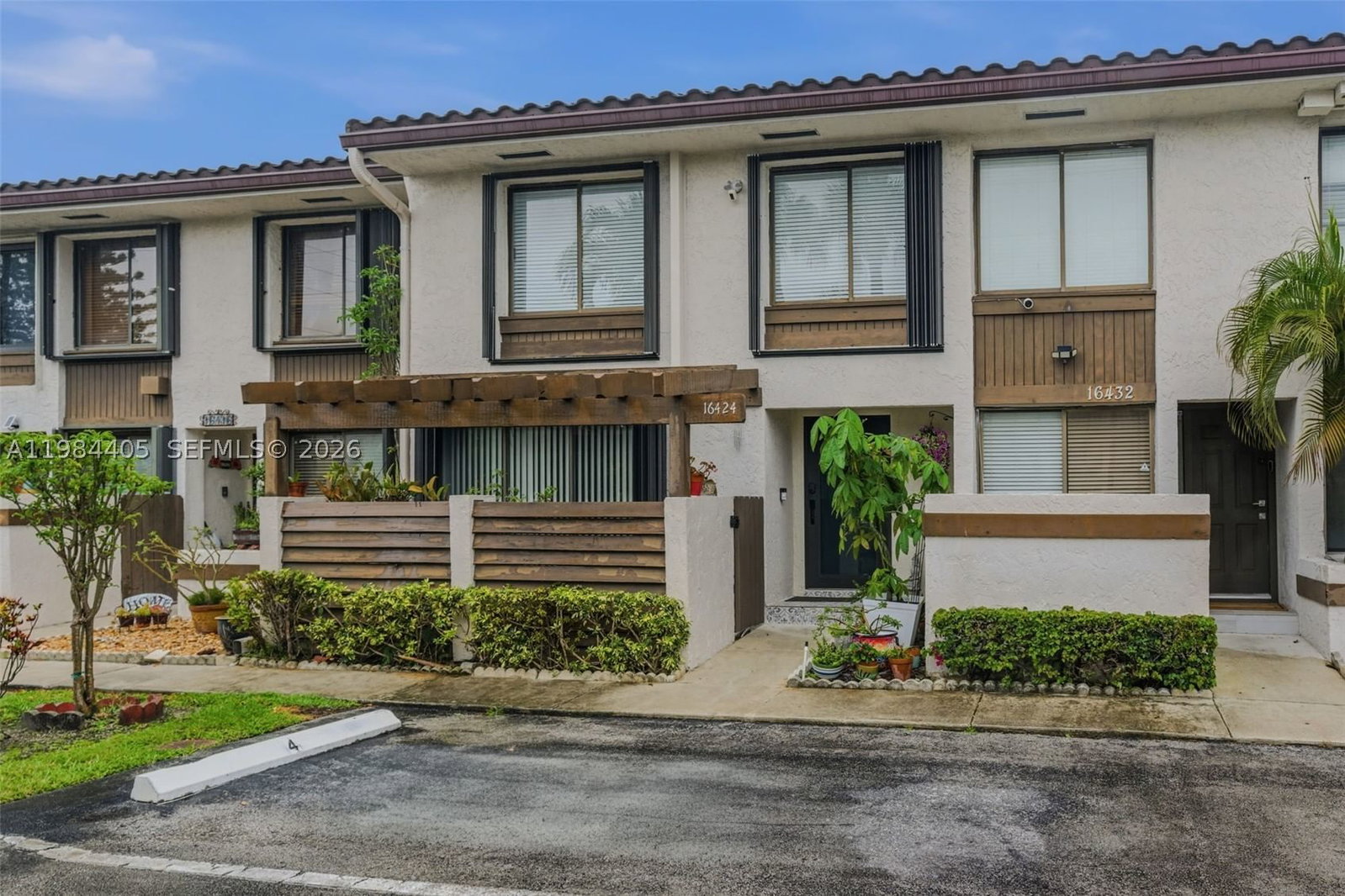 Real estate property located at 16424 26th Ave #4, Miami-dade, Lakeview Townhomes Condo, North Miami Beach, FL