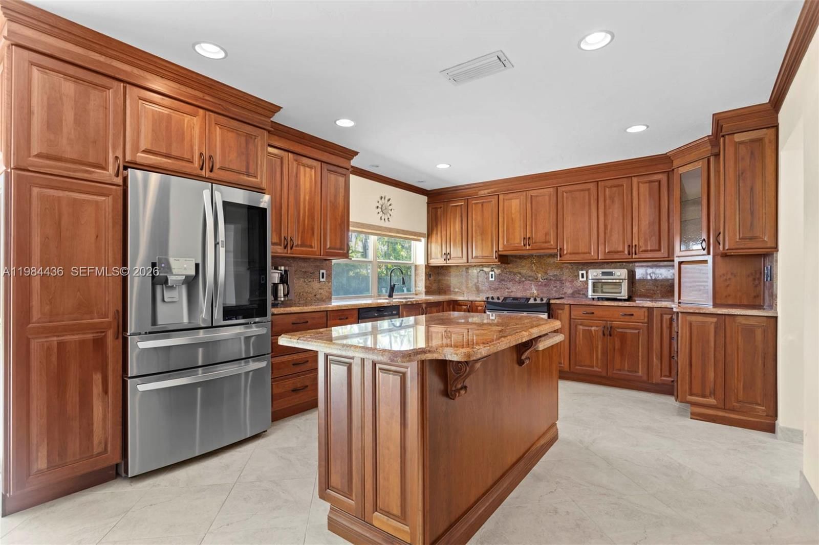 Real estate property located at 11807 112th Ave, Miami-dade, Oakland Acres, Miami, FL