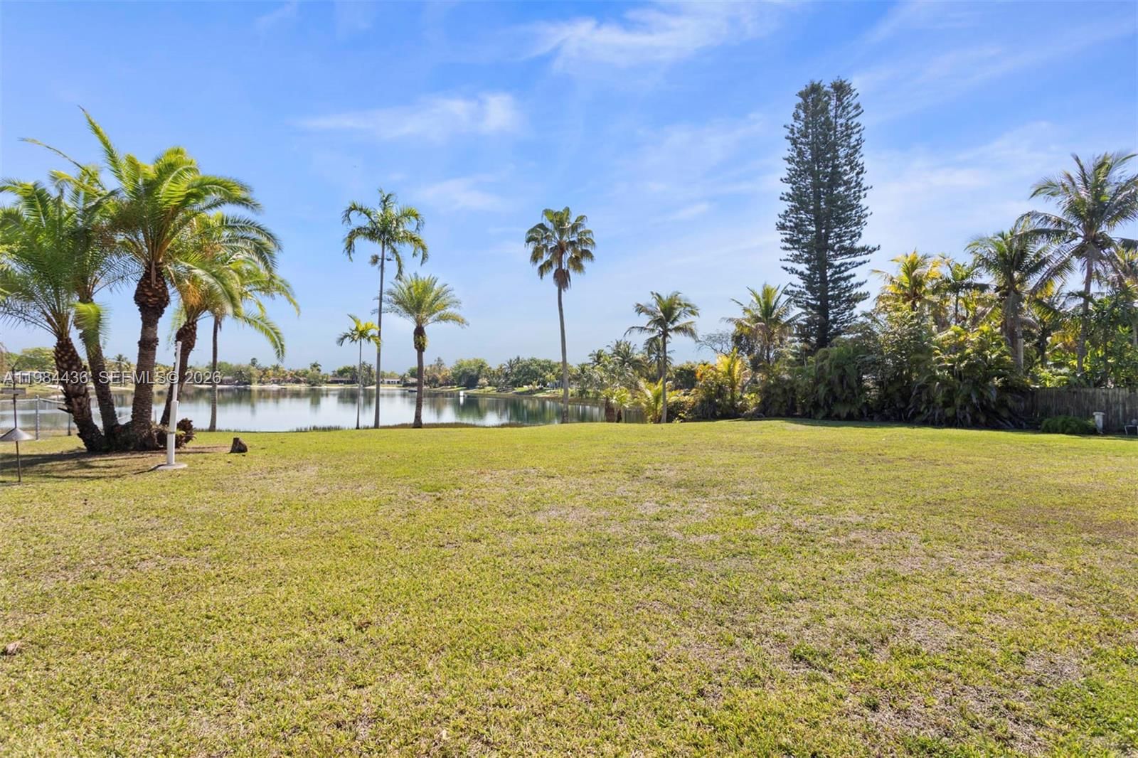 Real estate property located at 11807 112th Ave, Miami-dade, Oakland Acres, Miami, FL